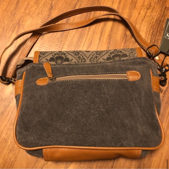 Myra Bag Kairos Messenger Bag - Picture 4 of 9